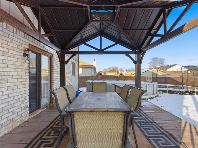 47044 Pamela Drive, Macomb, MI 48044