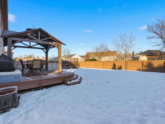 47044 Pamela Drive, Macomb, MI 48044