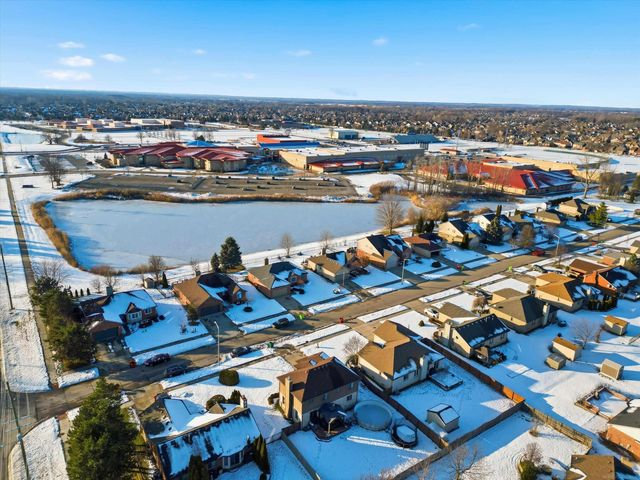 47044 Pamela Drive, Macomb, MI 48044