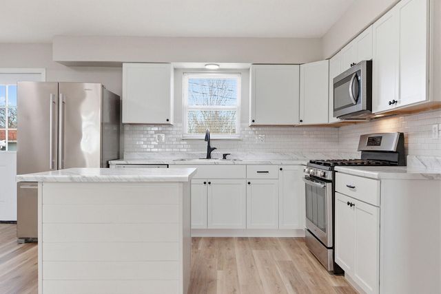 223 SARAZEN CT, Columbia, MO 65202