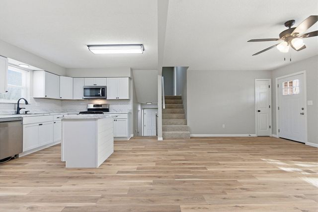 223 SARAZEN CT, Columbia, MO 65202