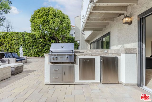 2637 Angelo Drive, Los Angeles, CA 90077