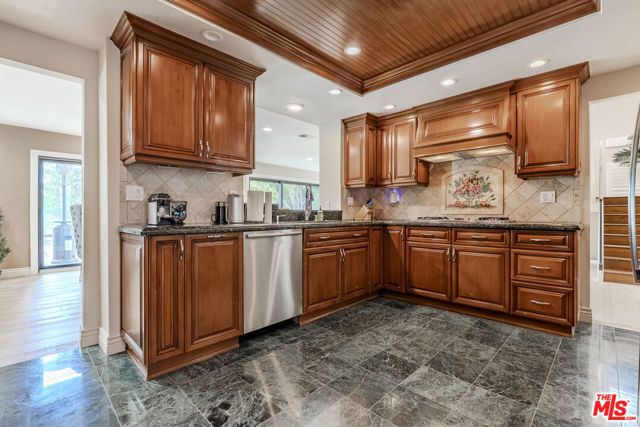 2637 Angelo Drive, Los Angeles, CA 90077