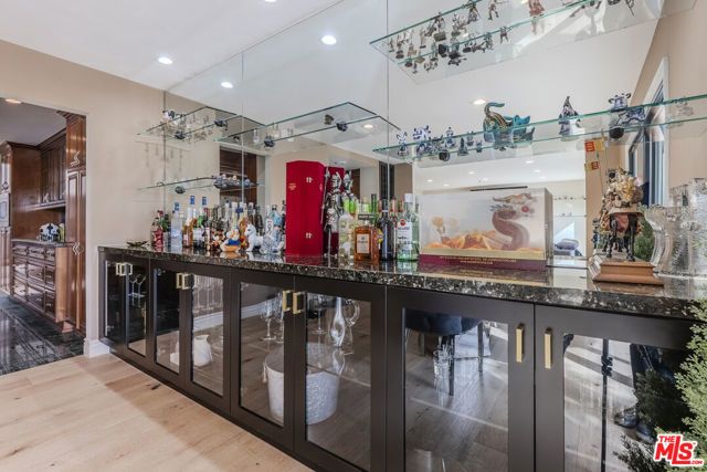 2637 Angelo Drive, Los Angeles, CA 90077