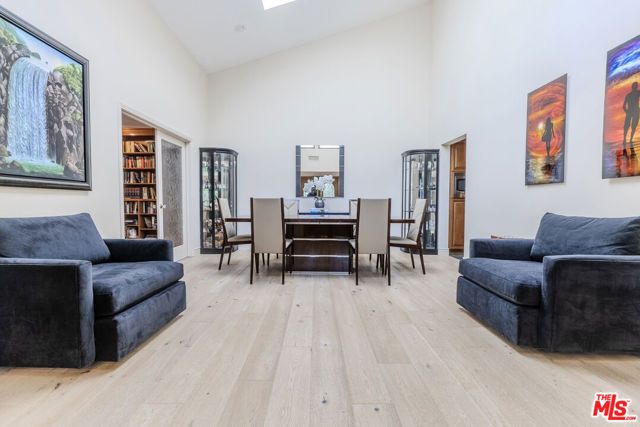 2637 Angelo Drive, Los Angeles, CA 90077