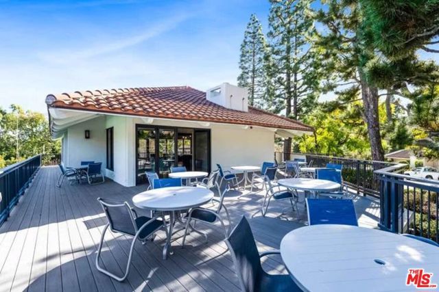 2637 Angelo Drive, Los Angeles, CA 90077