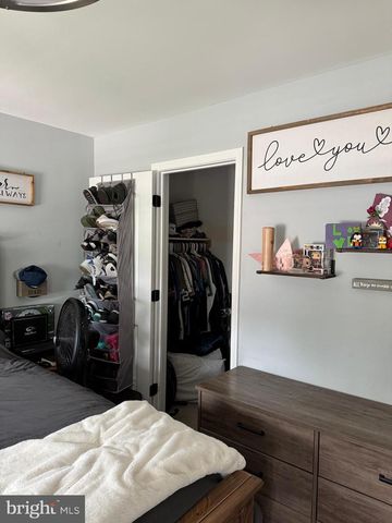 401 W RED BANK AVE, West Deptford, NJ 08096