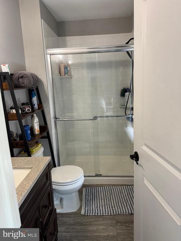 401 W RED BANK AVE, West Deptford, NJ 08096