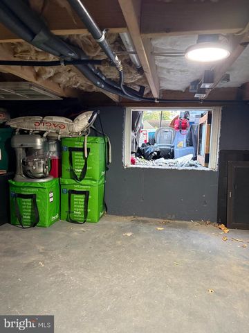 401 W RED BANK AVE, West Deptford, NJ 08096