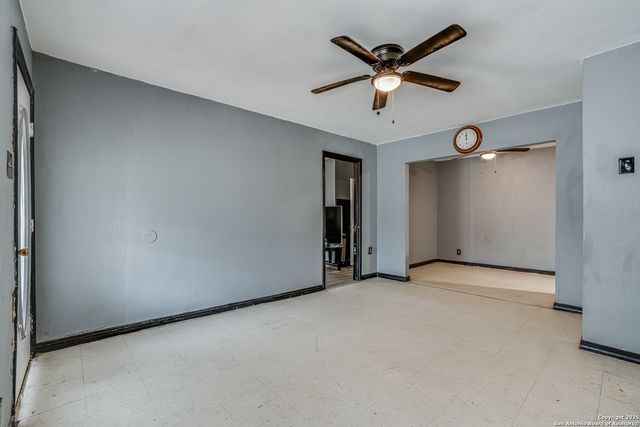 2927 Lasses, San Antonio, TX 78223