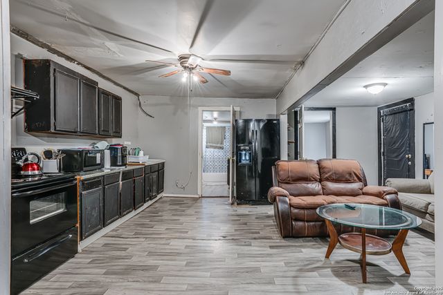 2927 Lasses, San Antonio, TX 78223
