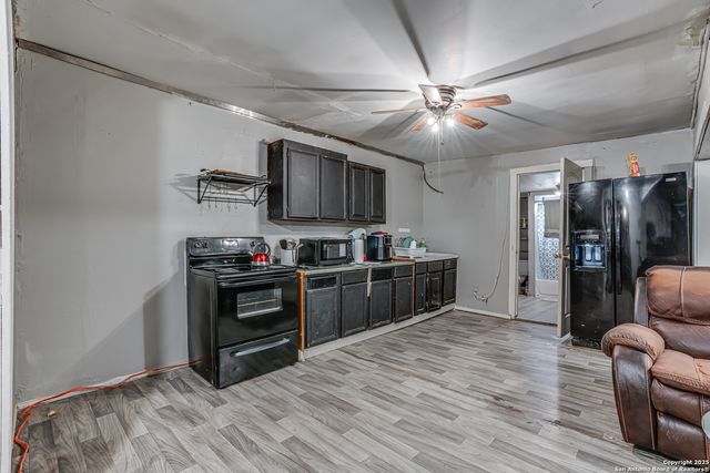 2927 Lasses, San Antonio, TX 78223