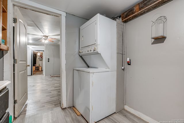 2927 Lasses, San Antonio, TX 78223