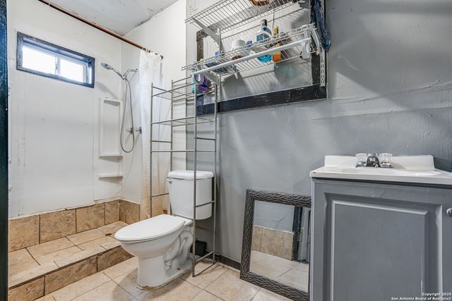 2927 Lasses, San Antonio, TX 78223