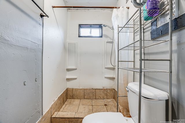 2927 Lasses, San Antonio, TX 78223