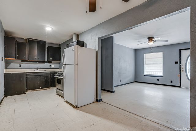 2927 Lasses, San Antonio, TX 78223