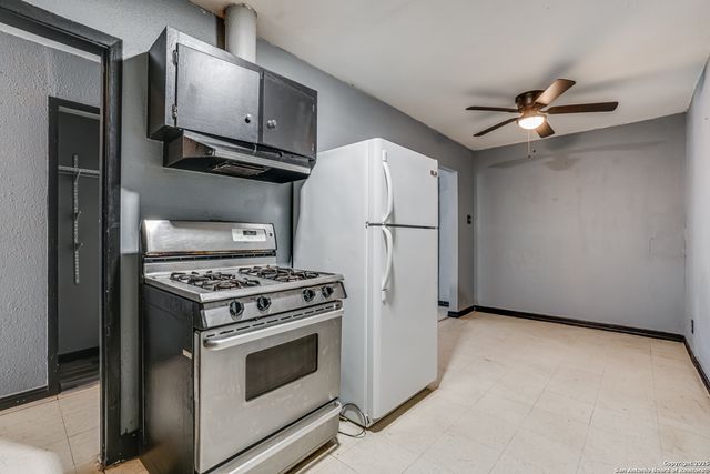 2927 Lasses, San Antonio, TX 78223