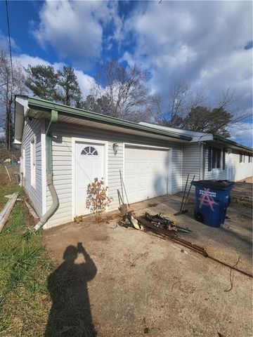 3313 Stoneybrook Drive, Douglasville, GA 30134