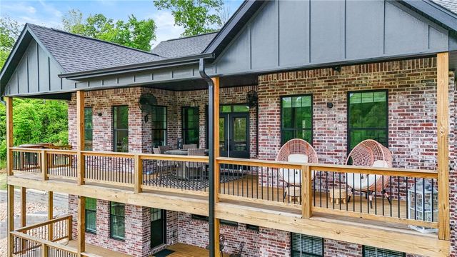 2103 NE Chaucer Street, Bentonville, AR 72712