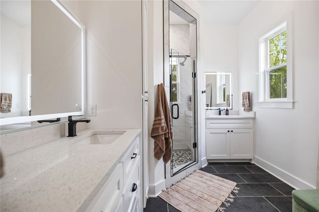 2103 NE Chaucer Street, Bentonville, AR 72712