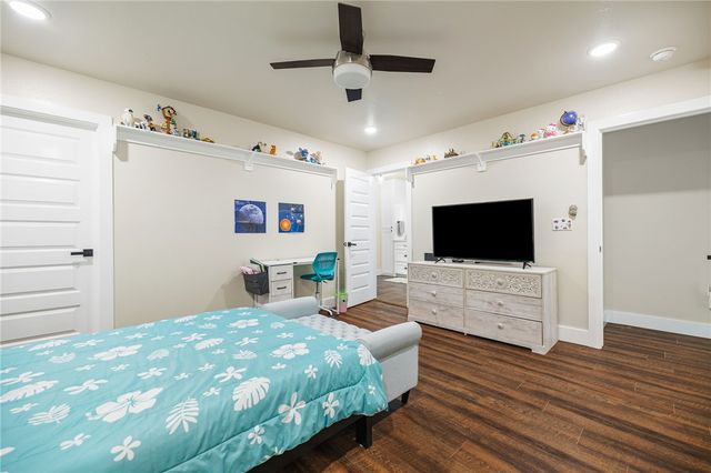 2103 NE Chaucer Street, Bentonville, AR 72712