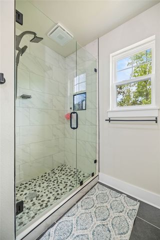 2103 NE Chaucer Street, Bentonville, AR 72712