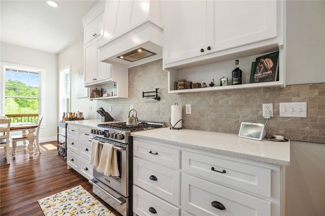 2103 NE Chaucer Street, Bentonville, AR 72712