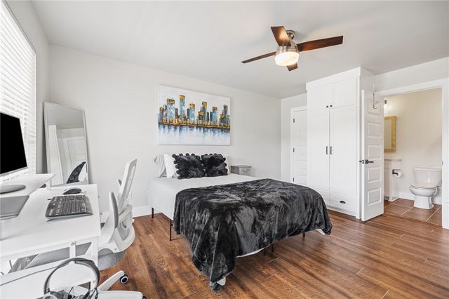 2103 NE Chaucer Street, Bentonville, AR 72712