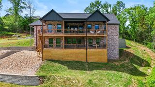 2103 NE Chaucer Street, Bentonville, AR 72712