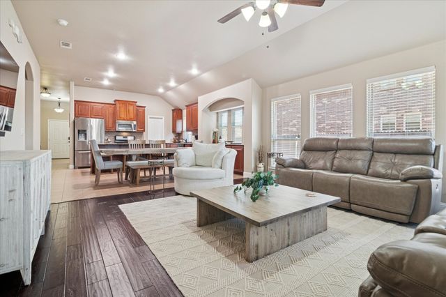 909 Calder Court, Anna, TX 75409