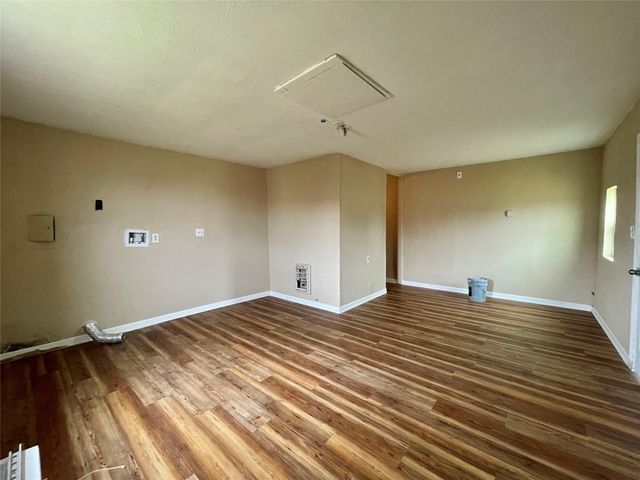 222 S Avenue G, Freeport, TX 77541