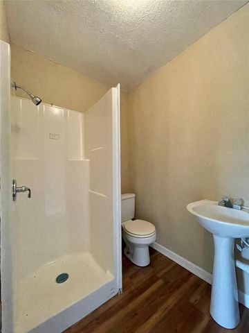 222 S Avenue G, Freeport, TX 77541