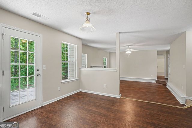 129 Kentwood Springs Drive, Hampton, GA 30228