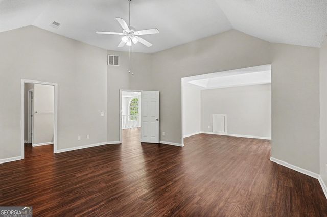 129 Kentwood Springs Drive, Hampton, GA 30228