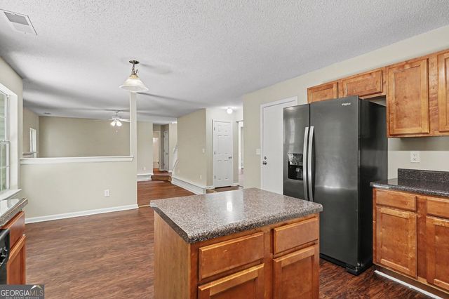 129 Kentwood Springs Drive, Hampton, GA 30228