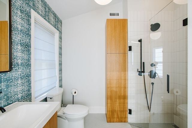 10 Ware St 10, Somerville, MA 02144