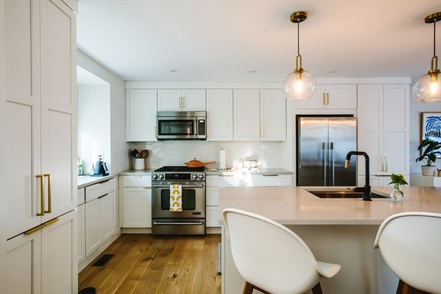 10 Ware St 10, Somerville, MA 02144