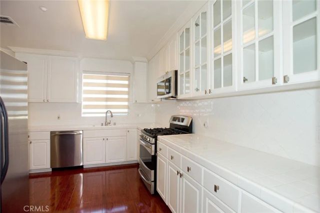 2345 Montrose Avenue 5, Montrose, CA 91020