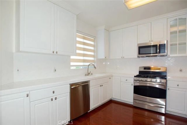 2345 Montrose Avenue 5, Montrose, CA 91020