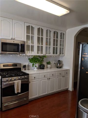 2345 Montrose Avenue 5, Montrose, CA 91020