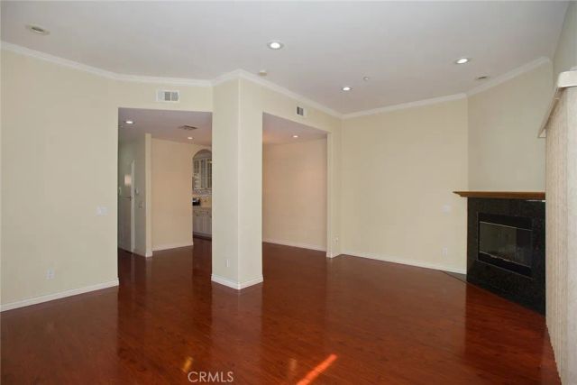 2345 Montrose Avenue 5, Montrose, CA 91020