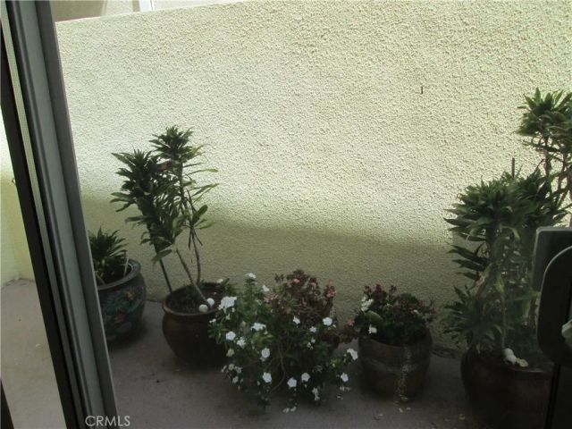 2345 Montrose Avenue 5, Montrose, CA 91020