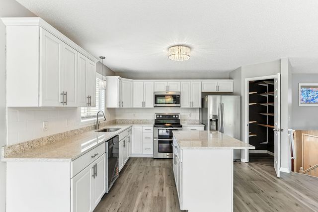 9455 Jarrod Avenue S, Cottage Grove, MN 55016