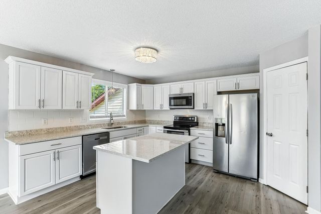 9455 Jarrod Avenue S, Cottage Grove, MN 55016