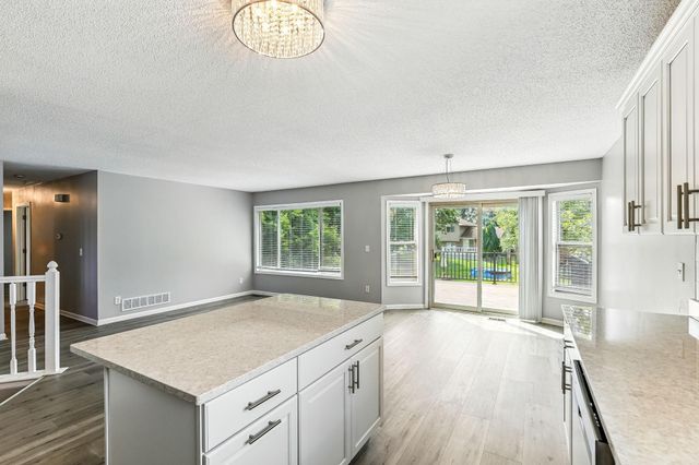 9455 Jarrod Avenue S, Cottage Grove, MN 55016