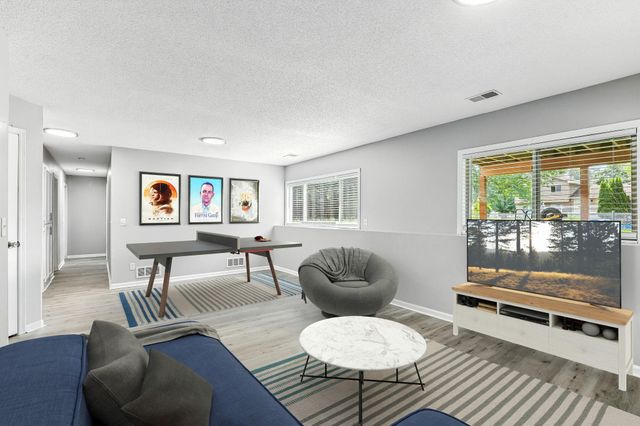 9455 Jarrod Avenue S, Cottage Grove, MN 55016