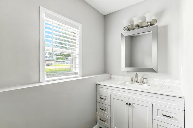 9455 Jarrod Avenue S, Cottage Grove, MN 55016