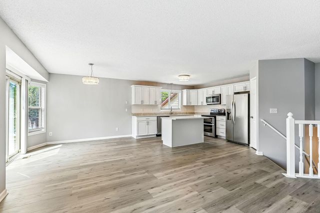 9455 Jarrod Avenue S, Cottage Grove, MN 55016