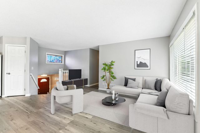 9455 Jarrod Avenue S, Cottage Grove, MN 55016