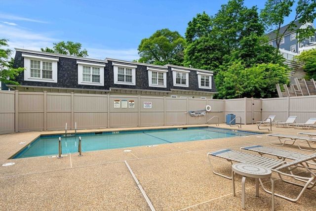 121 Tremont St 316, Boston, MA 02135